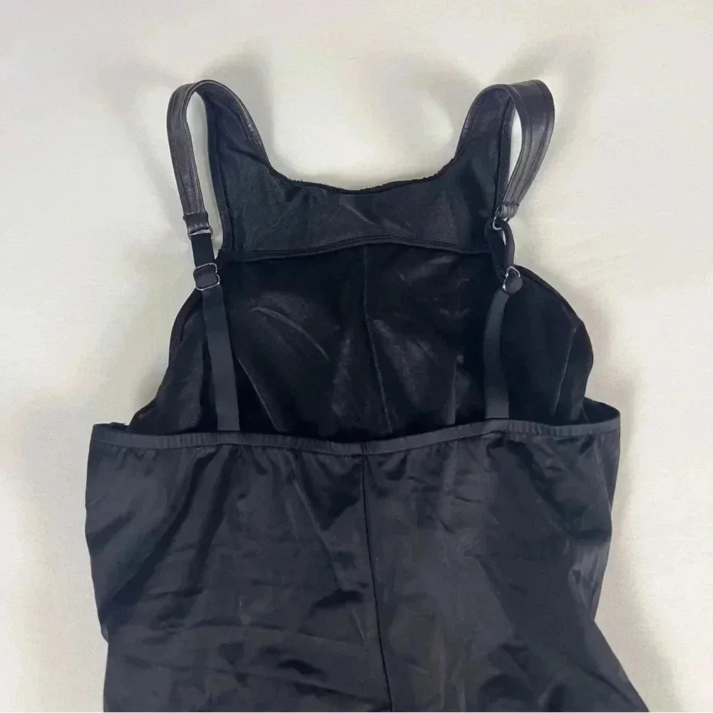 Magicsuit new without